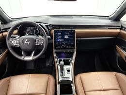 Lexus LBX