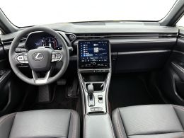 Lexus LBX