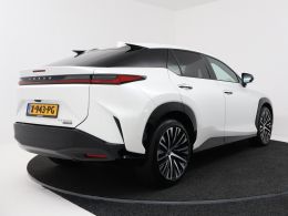 Lexus RZ