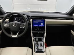 Lexus LBX