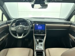 Lexus LBX