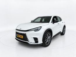 Lexus LBX