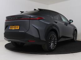 Lexus RZ