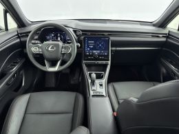 Lexus LBX