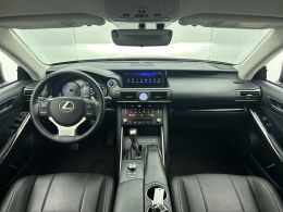 Lexus IS300h