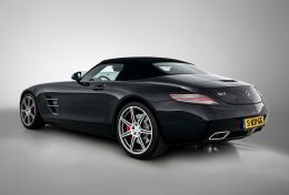 Mercedes-Benz SLS