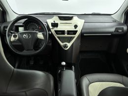Toyota iQ