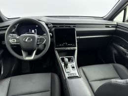 Lexus LBX