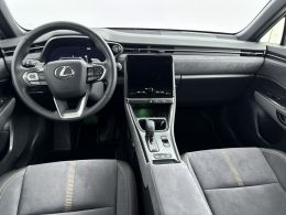 Lexus LBX