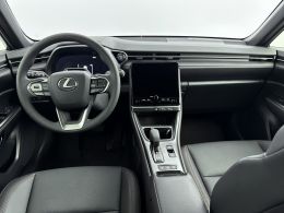 Lexus LBX
