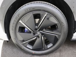 Lexus RZ
