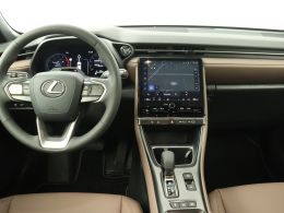 Lexus LBX