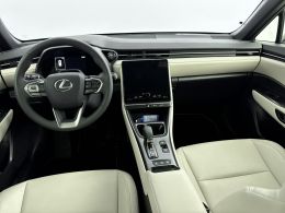 Lexus LBX