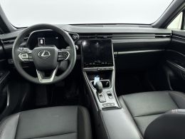 Lexus LBX