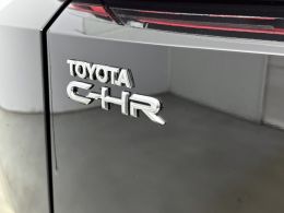 Toyota C-HR+