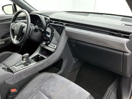 Lexus LBX