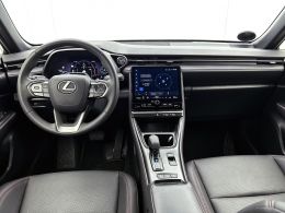 Lexus LBX