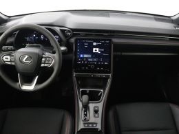 Lexus LBX