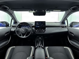 Toyota Corolla_Touring_Sports