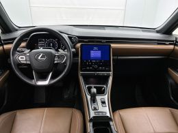 Lexus LBX