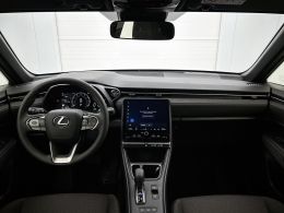 Lexus LBX