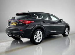 Infiniti Q30