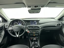 Infiniti Q30