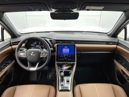 Lexus LBX