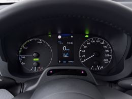 Mazda 2_Hybrid