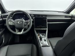 Lexus LBX