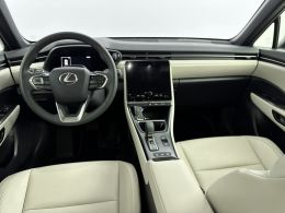 Lexus LBX