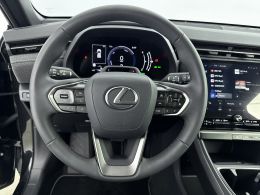 Lexus LBX