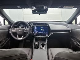 Lexus RZ