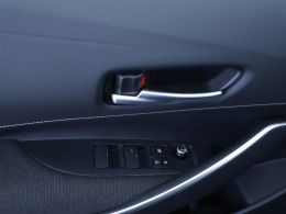 Toyota Corolla_Touring_Sports