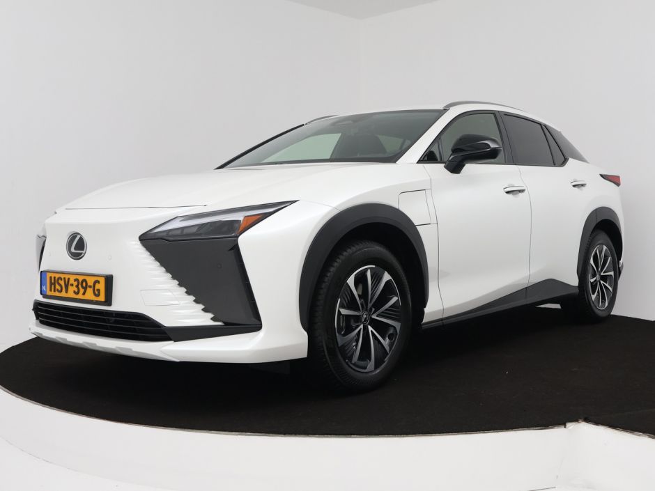 Lexus RZ