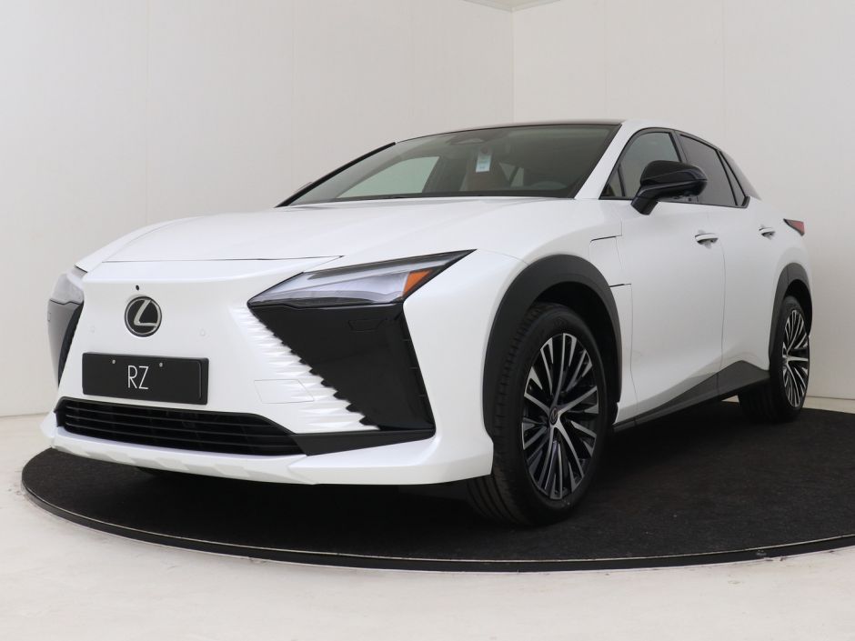 Lexus RZ