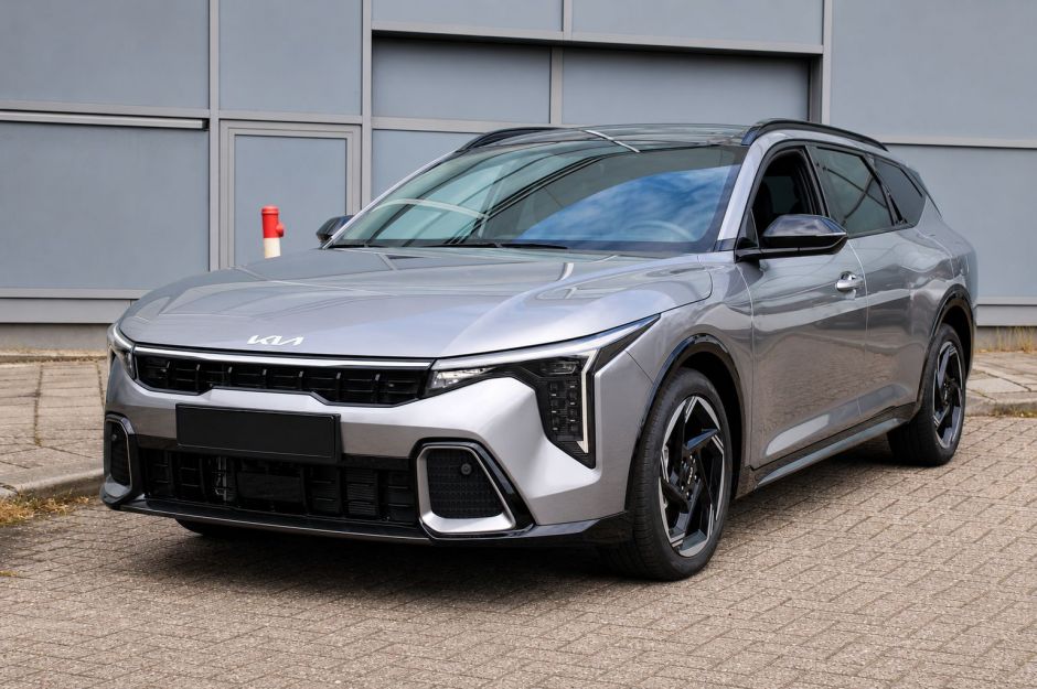 Kia K4