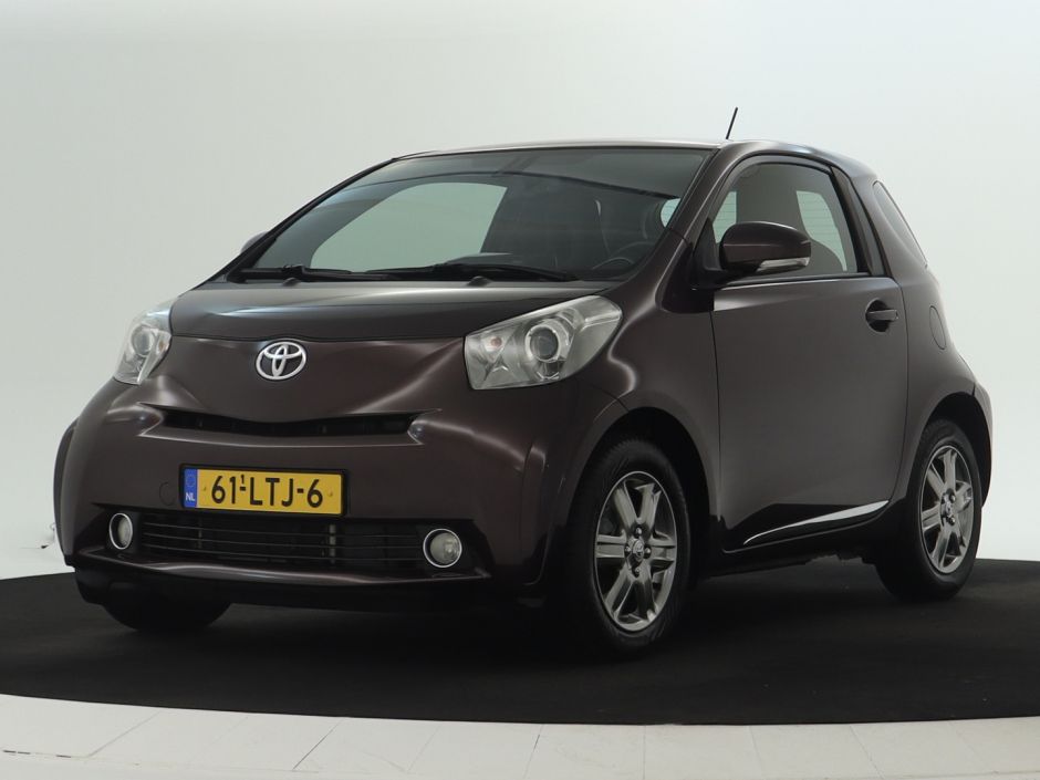Toyota iQ