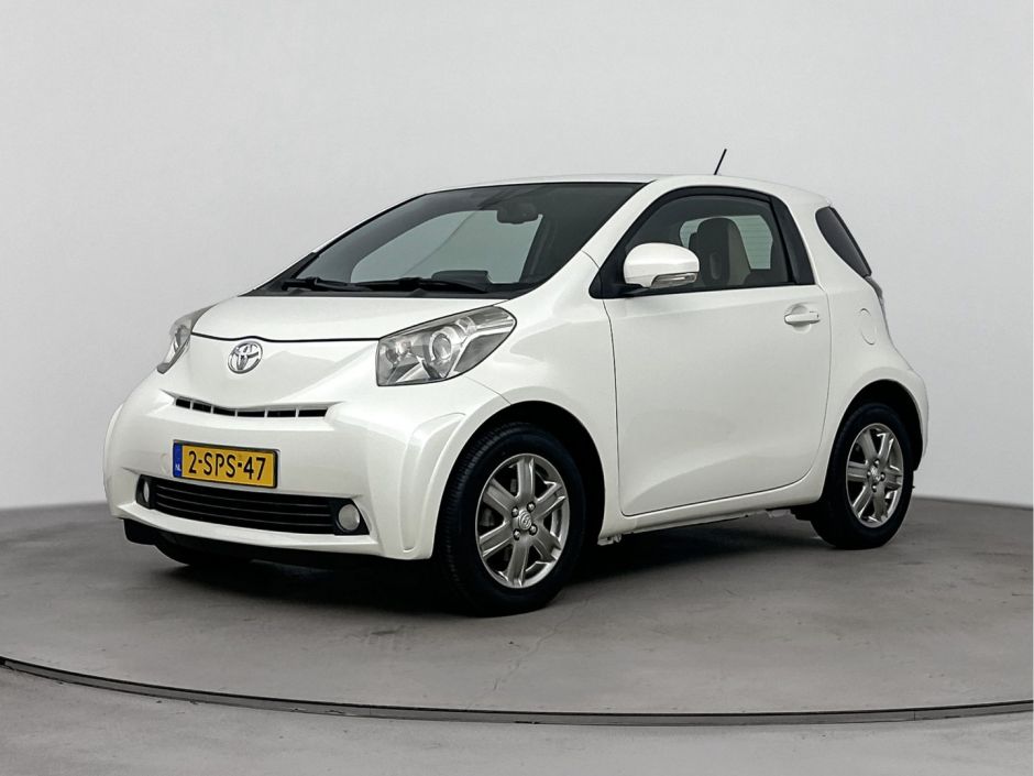 Toyota iQ