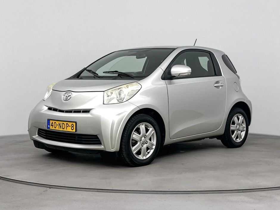 Toyota iQ
