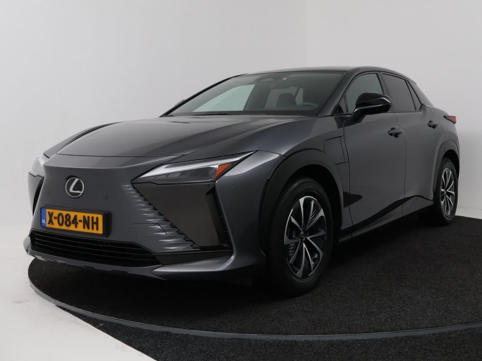 Lexus RZ