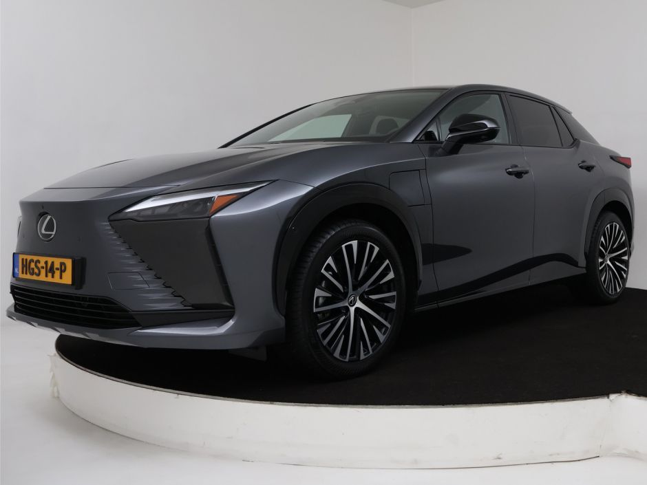 Lexus RZ
