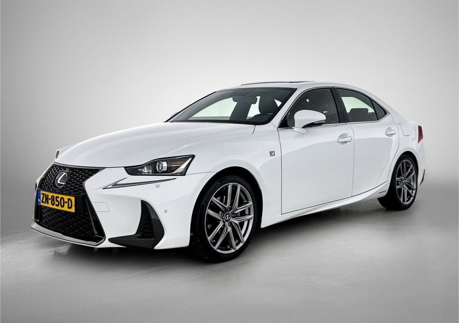Lexus IS