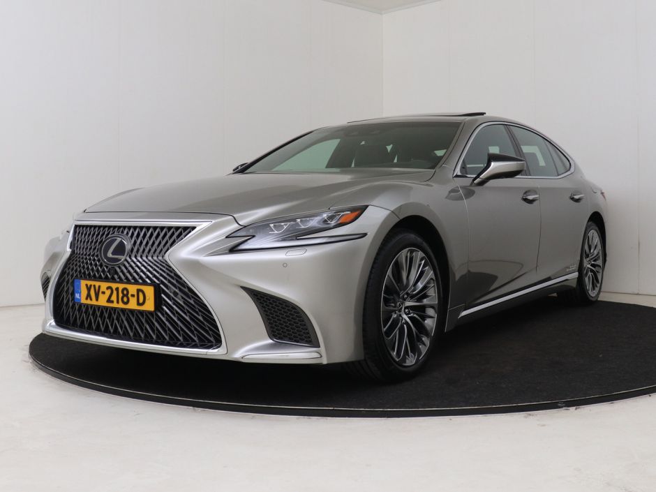 Lexus LS