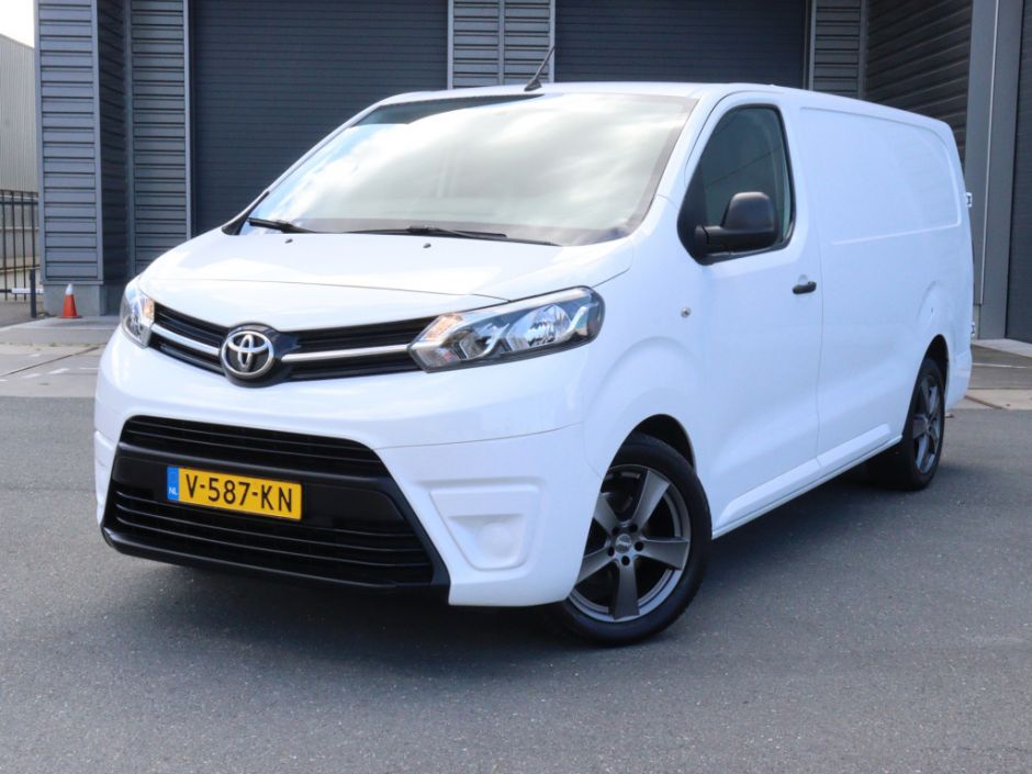 Toyota ProAce_Worker